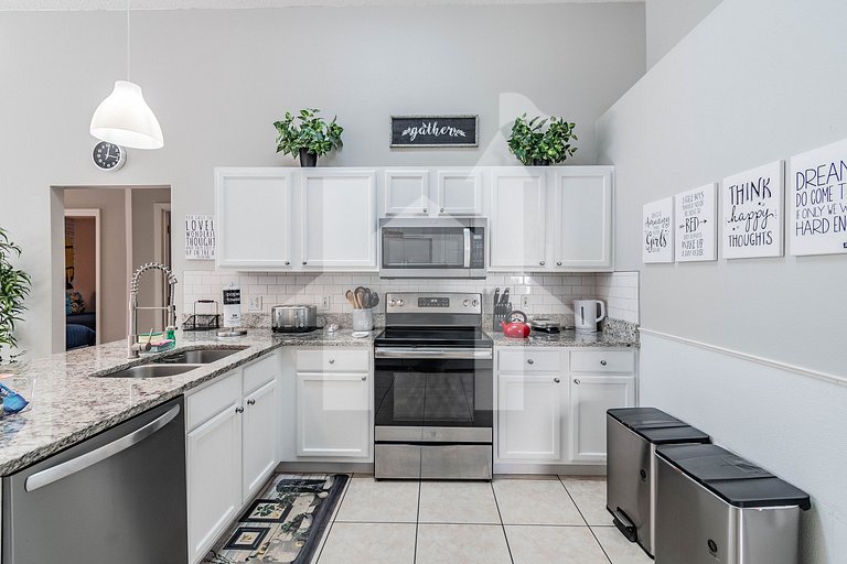 Vacation Home Near Disney, 5 bedrooms