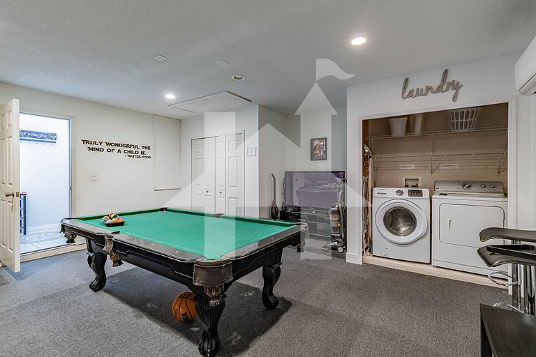 Vacation Home Near Disney, 5 bedrooms