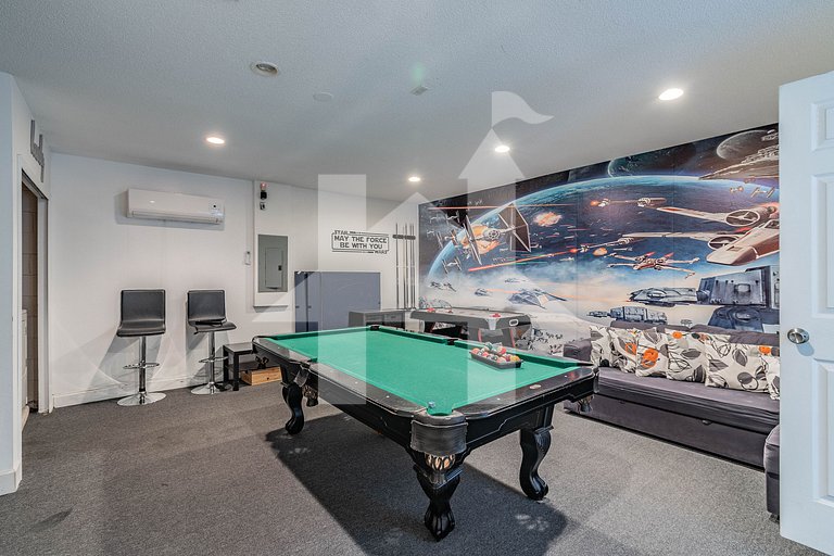 Vacation Home Near Disney, 5 bedrooms