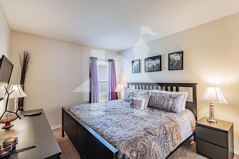 Vacation Home Near Disney, 5 bedrooms