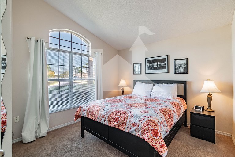 Vacation Home Near Disney, 5 bedrooms