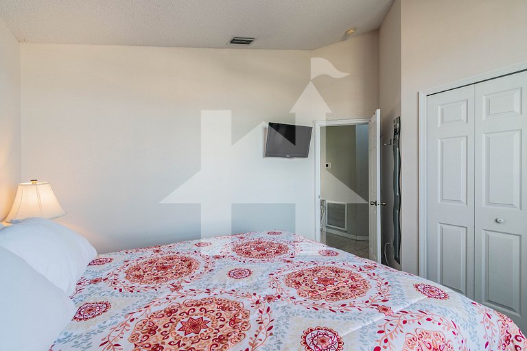 Vacation Home Near Disney, 5 bedrooms