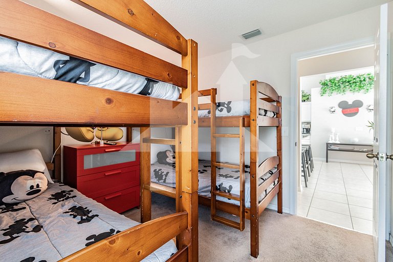 Vacation Home Near Disney, 5 bedrooms