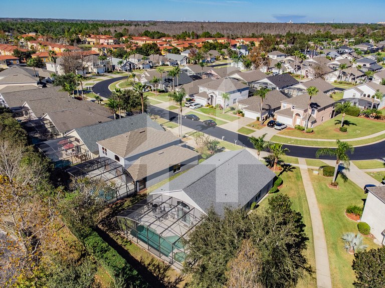 Vacation Home Near Disney, 5 bedrooms