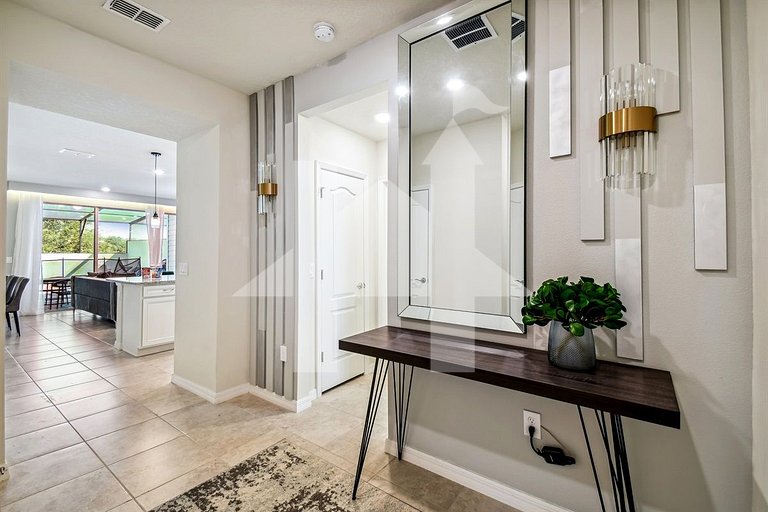 Vacation Home Near Disney, 5 bedrooms