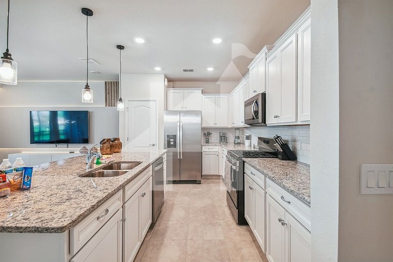 Vacation Home Near Disney, 5 bedrooms