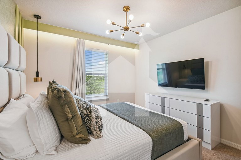 Vacation Home Near Disney, 5 bedrooms