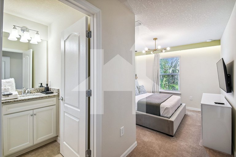 Vacation Home Near Disney, 5 bedrooms