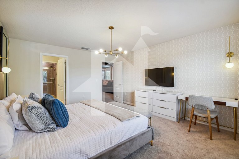 Vacation Home Near Disney, 5 bedrooms