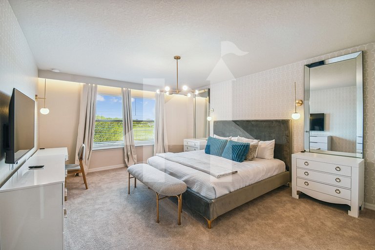 Vacation Home Near Disney, 5 bedrooms