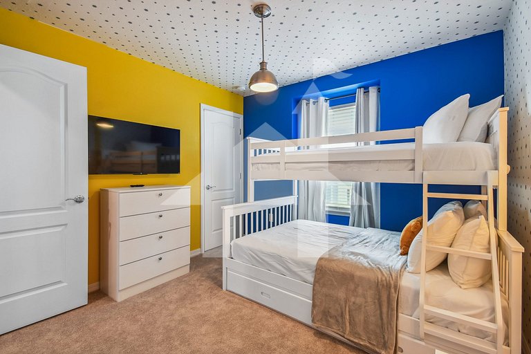 Vacation Home Near Disney, 5 bedrooms