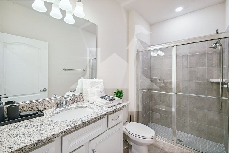 Vacation Home Near Disney, 5 bedrooms