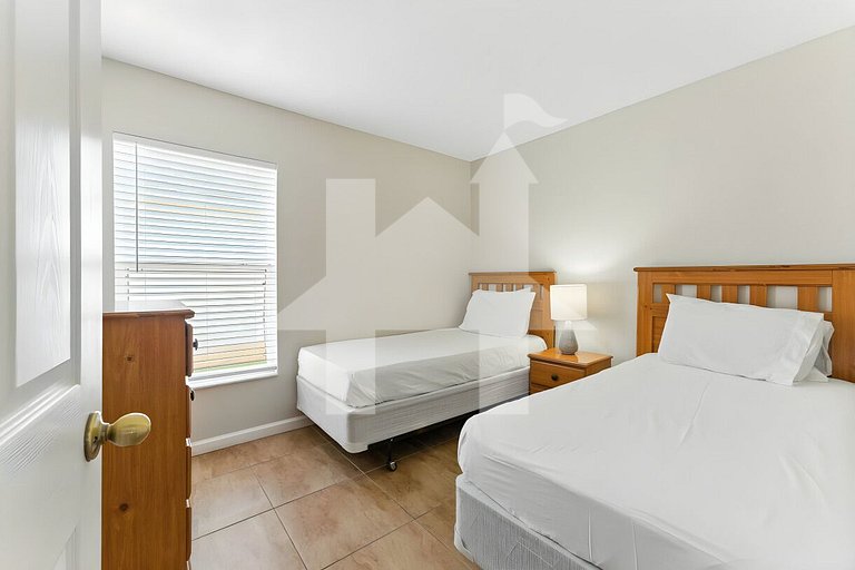 Vacation Home Near Disney, 4 bedrooms