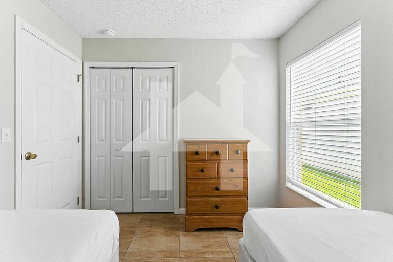 Vacation Home Near Disney, 4 bedrooms