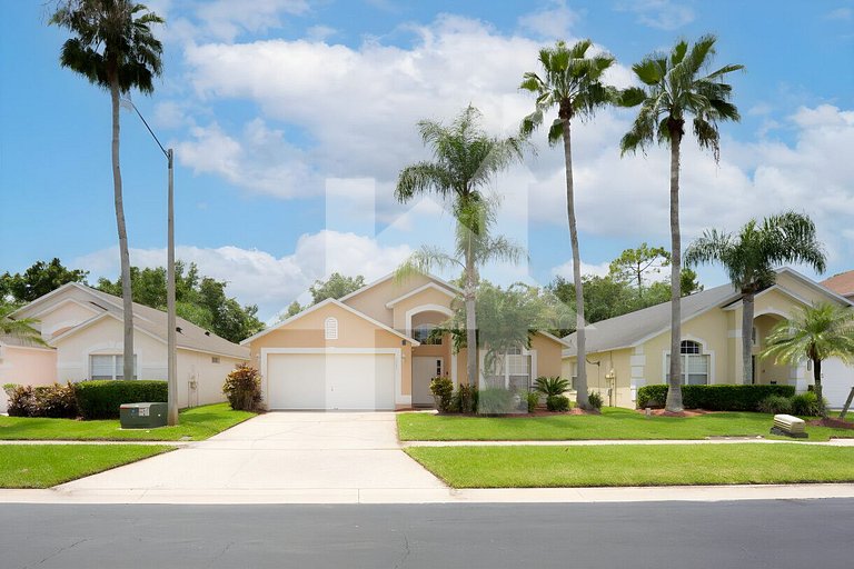 Vacation Home Near Disney, 4 bedrooms