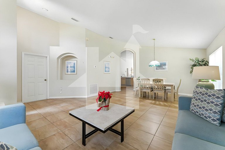 Vacation Home Near Disney, 4 bedrooms