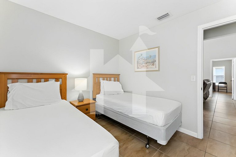 Vacation Home Near Disney, 4 bedrooms