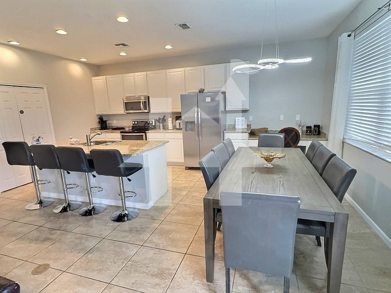 Vacation Home Near Disney, 4 bedrooms