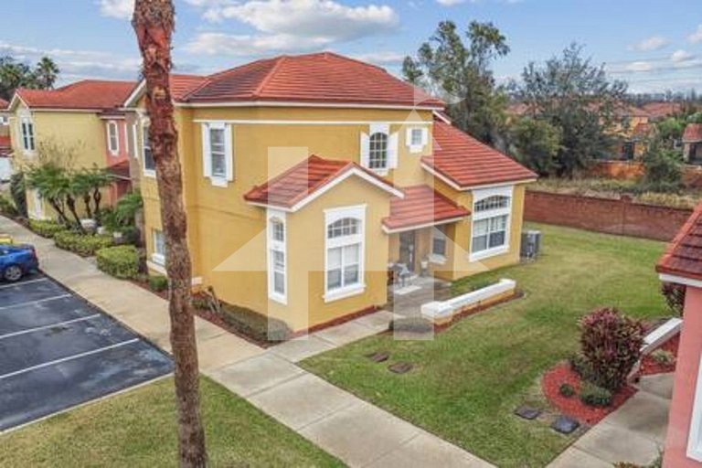 Vacation Home Near Disney, 4 bedrooms