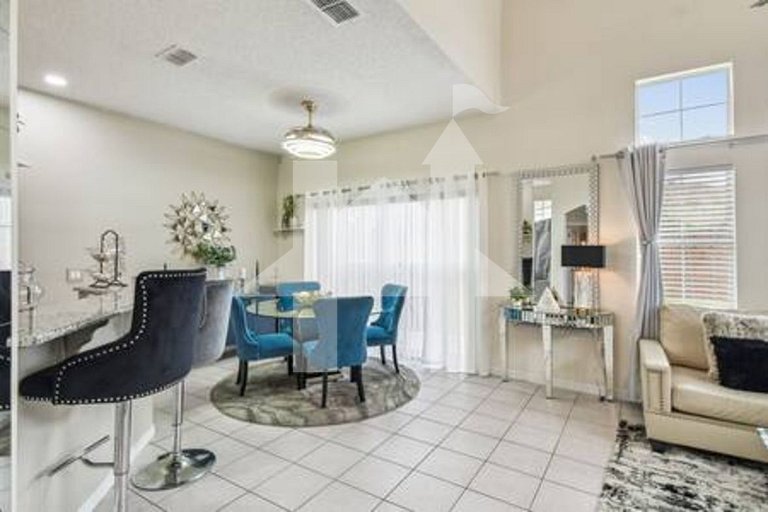 Vacation Home Near Disney, 4 bedrooms