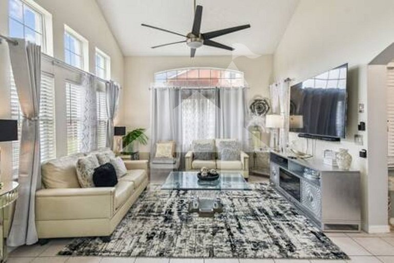 Vacation Home Near Disney, 4 bedrooms