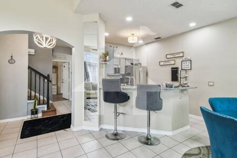 Vacation Home Near Disney, 4 bedrooms