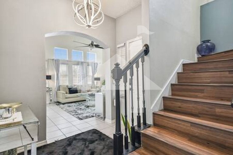 Vacation Home Near Disney, 4 bedrooms