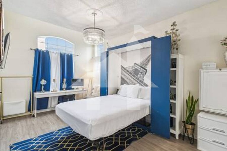 Vacation Home Near Disney, 4 bedrooms