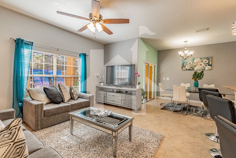 Vacation Home Near Disney, 4 bedrooms