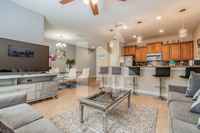Vacation Home Near Disney, 4 bedrooms