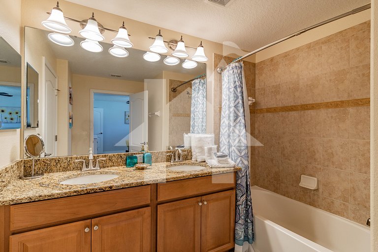 Vacation Home Near Disney, 4 bedrooms