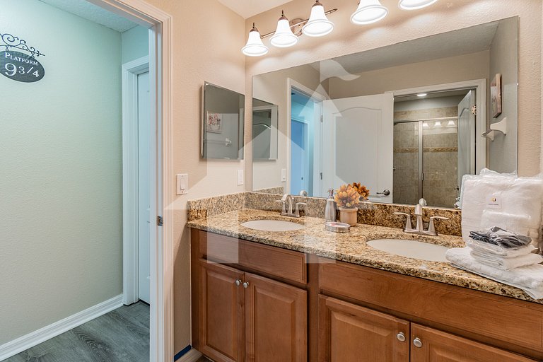 Vacation Home Near Disney, 4 bedrooms