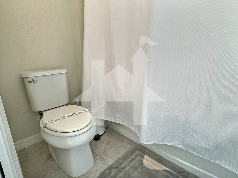 Vacation Home Near Disney, 5 bedrooms