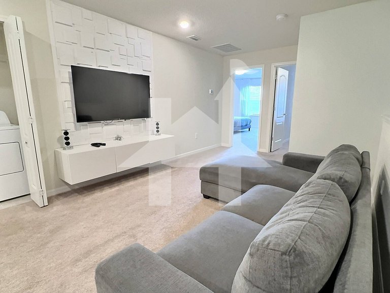 Vacation Home Near Disney, 5 bedrooms