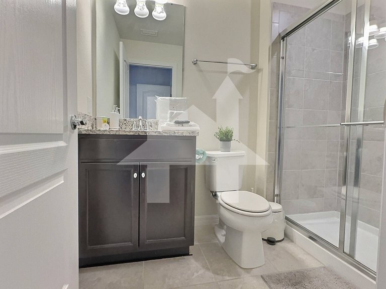 Vacation Home Near Disney, 5 bedrooms