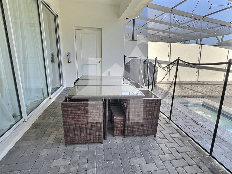 Vacation Home Near Disney, 5 bedrooms