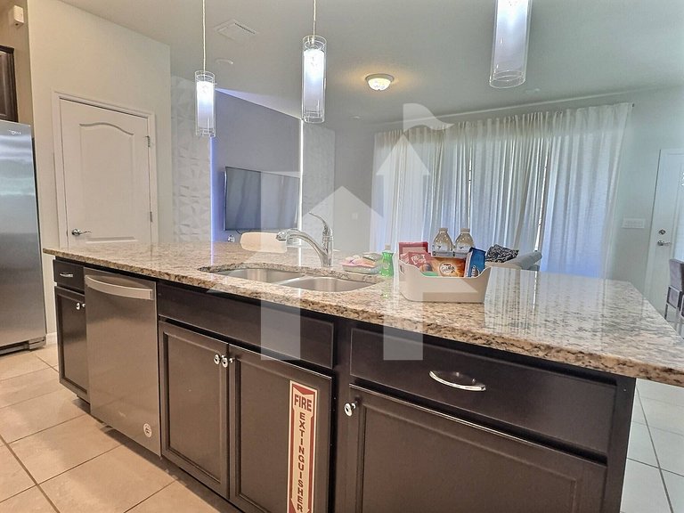 Vacation Home Near Disney, 5 bedrooms