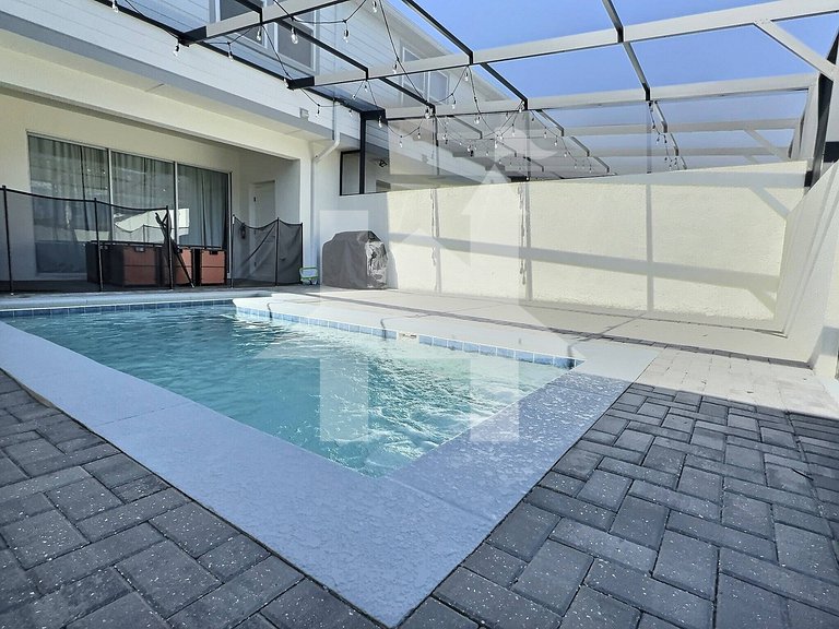 Vacation Home Near Disney, 5 bedrooms