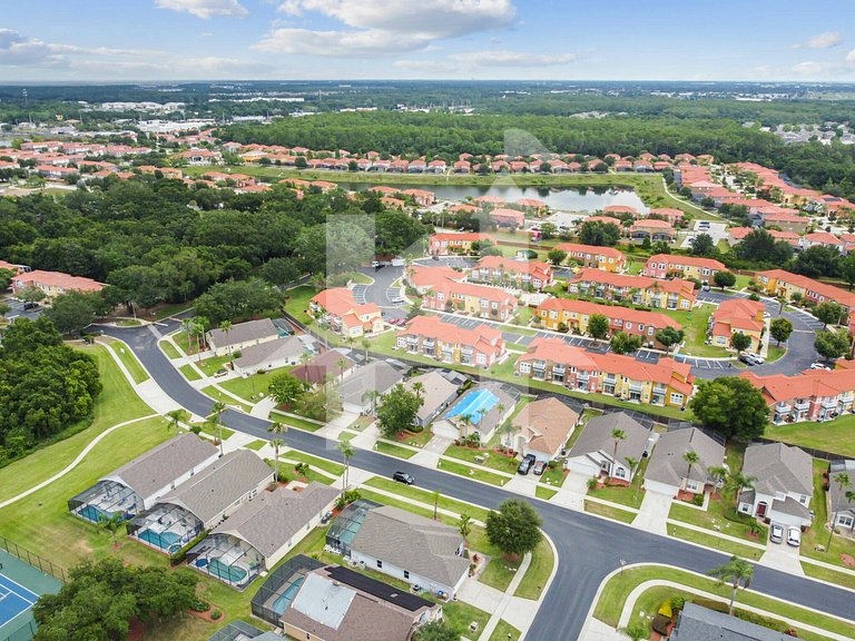 Vacation Home Near Disney, 5 bedrooms