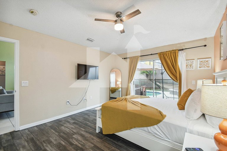 Vacation Home Near Disney, 5 bedrooms