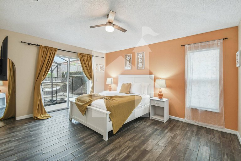 Vacation Home Near Disney, 5 bedrooms