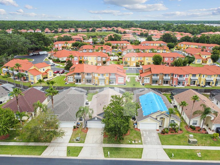 Vacation Home Near Disney, 5 bedrooms