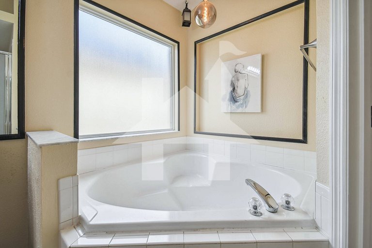 Vacation Home Near Disney, 5 bedrooms