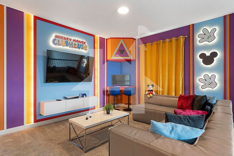 Storey Lake 5BR Themed Villa –10 min to Disney