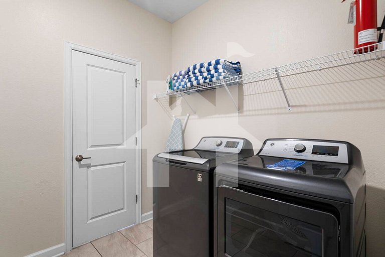 Vacation Home Near Disney, 5 bedrooms