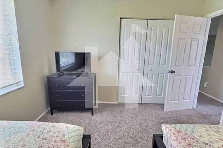 Vacation Home Near Disney, 4 bedrooms