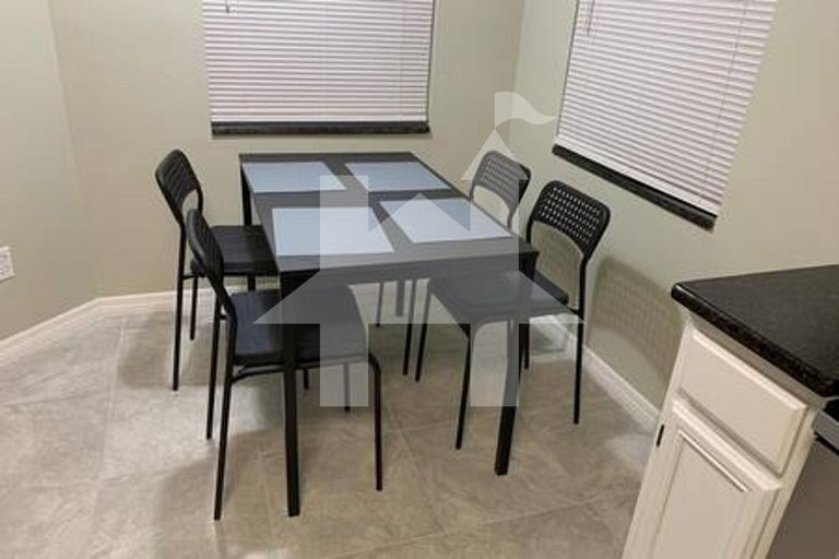 Vacation Home Near Disney, 4 bedrooms