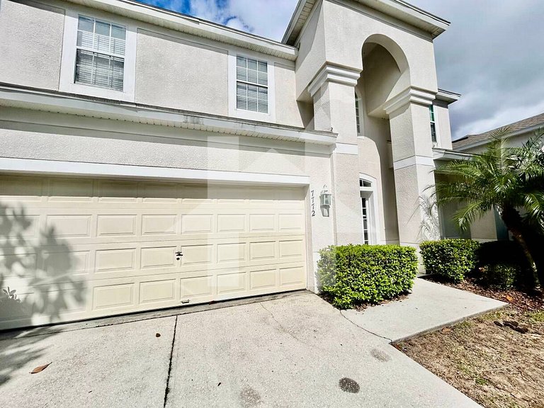 Windsor Hills 6BR Villa w/ Pool & Game Room