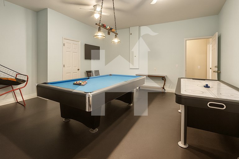 Casa Épica de 6 Quartos | Quarto dos Vingadores + Piscina