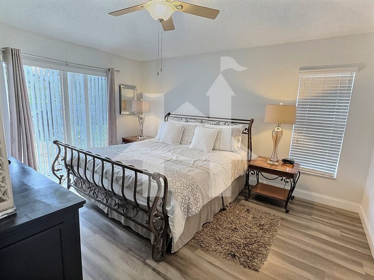 Vacation Home Near Disney, 4 bedrooms